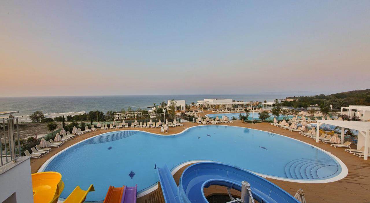 White Lagoon Resort كافارنا المظهر الخارجي الصورة